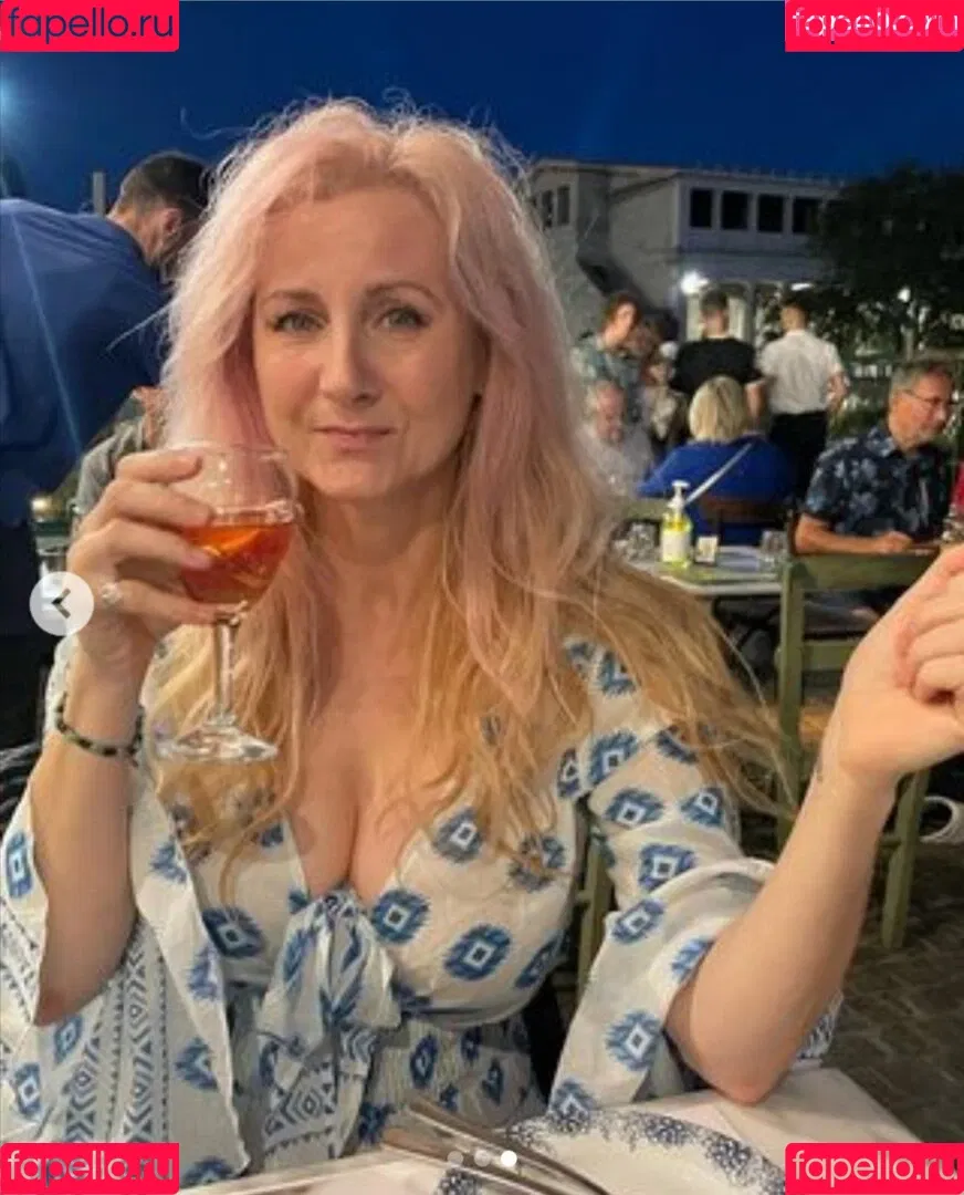 Corrinne Wicks Onlyfans Photo Gallery 