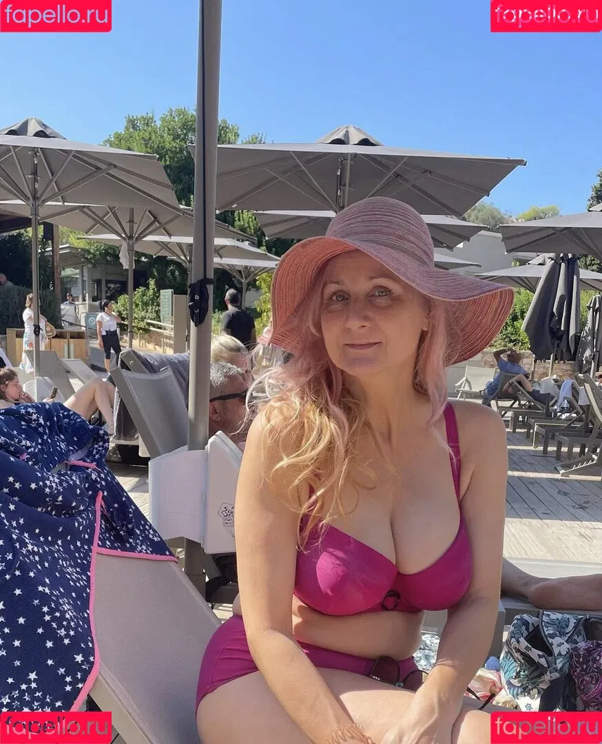 Corrinne Wicks Onlyfans Photo Gallery 