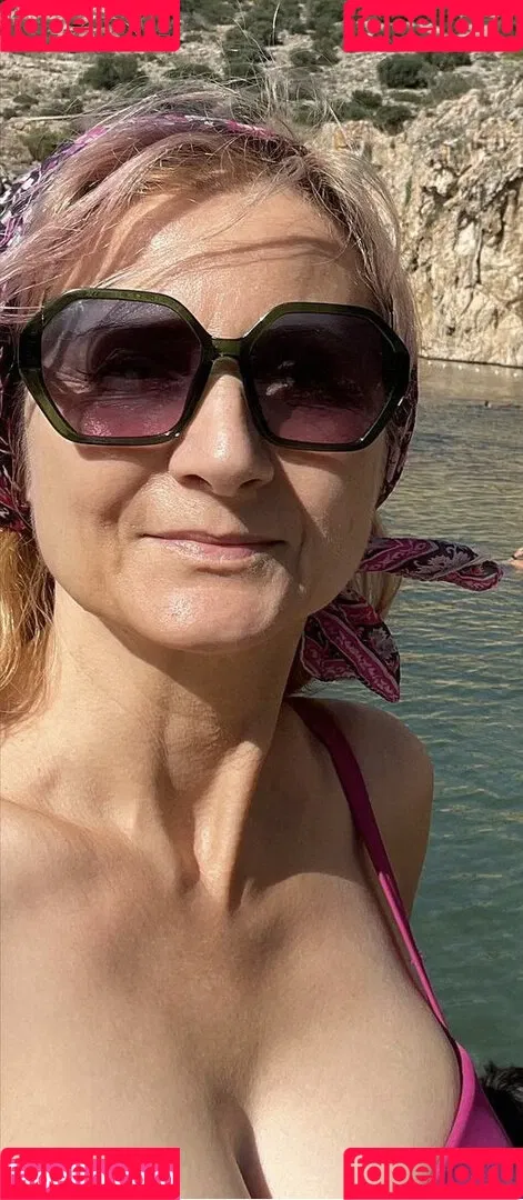 Corrinne Wicks Onlyfans Photo Gallery 