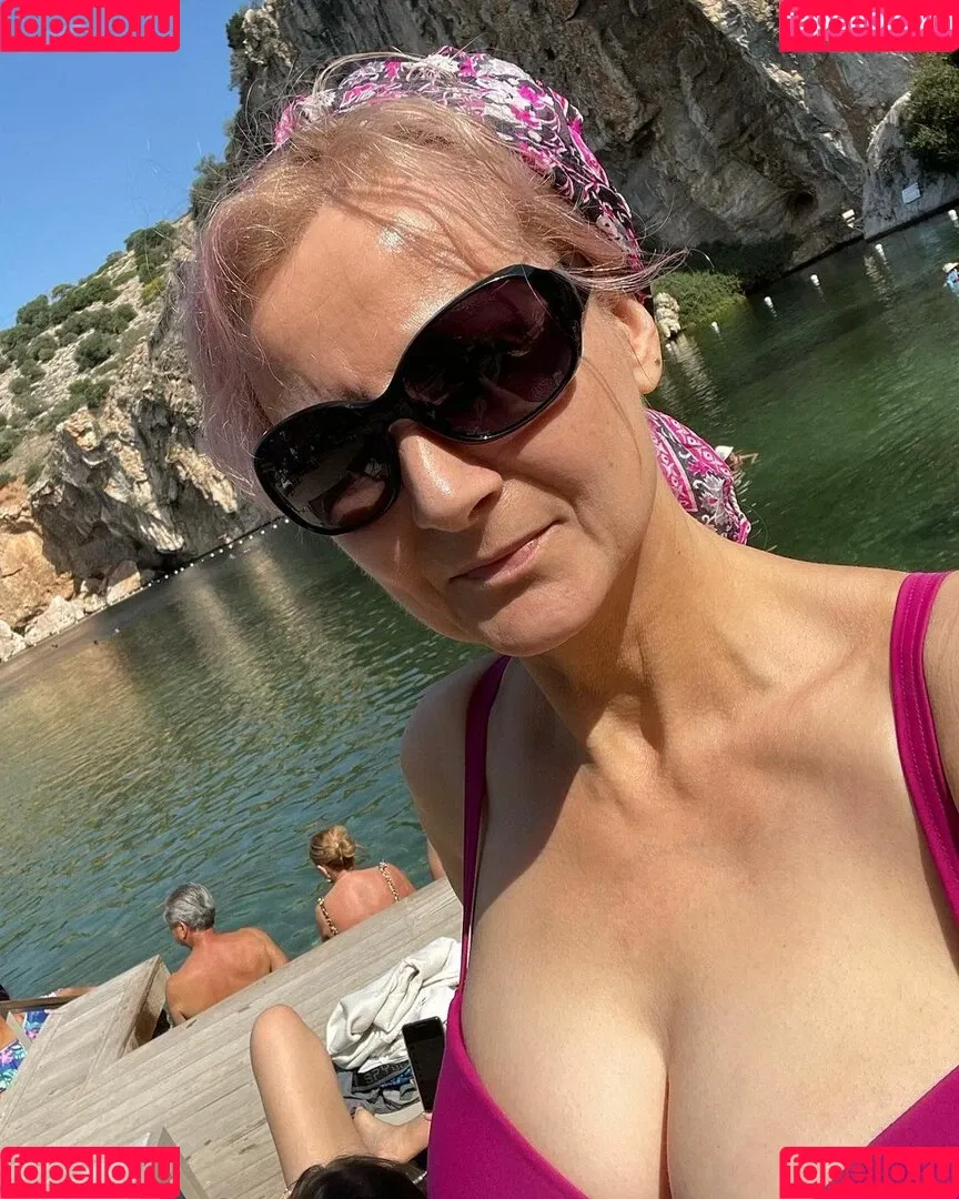 Corrinne Wicks Onlyfans Photo Gallery 