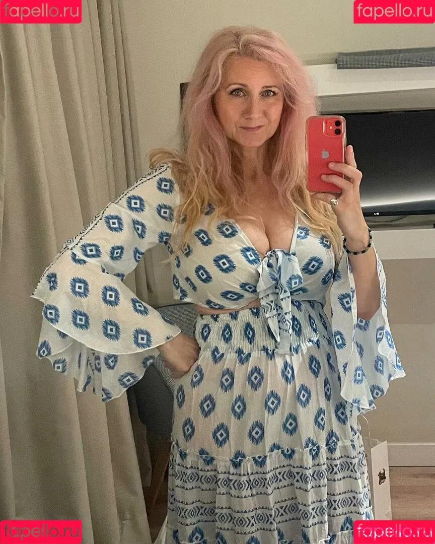 Corrinne Wicks Onlyfans Photo Gallery 