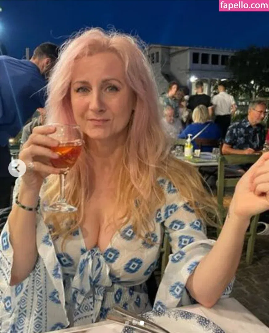 Corrinne Wicks Onlyfans Photo Gallery 