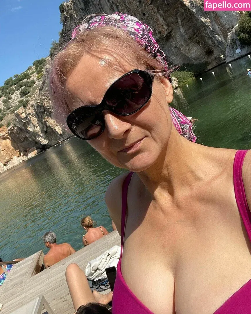 Corrinne Wicks Onlyfans Photo Gallery 