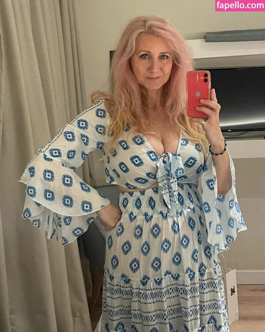 Corrinne Wicks Onlyfans Photo Gallery 