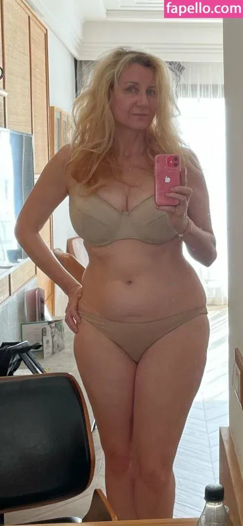 Corrinne Wicks Onlyfans Photo Gallery 