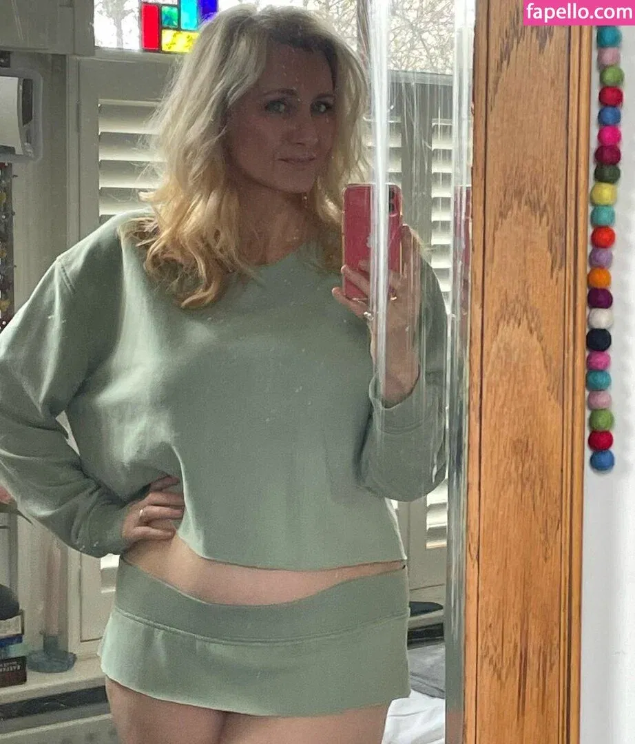 Corrinne Wicks Onlyfans Photo Gallery 