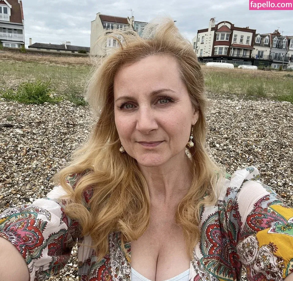 Corrinne Wicks Onlyfans Photo Gallery 