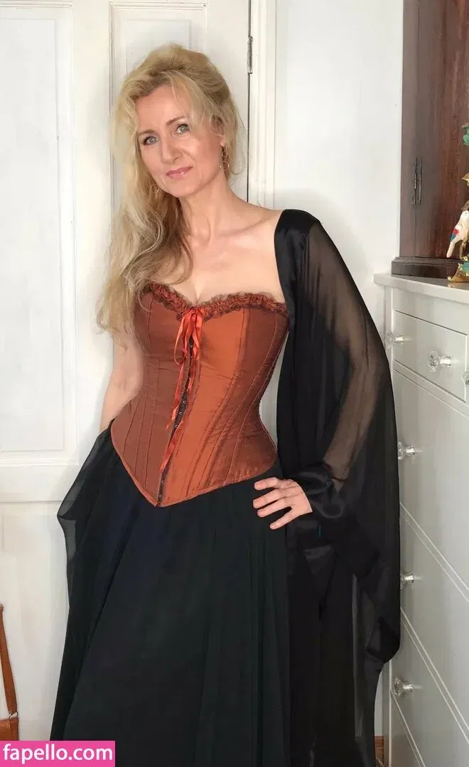 Corrinne Wicks Onlyfans Photo Gallery 