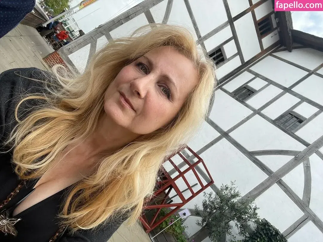 Corrinne Wicks Onlyfans Photo Gallery 