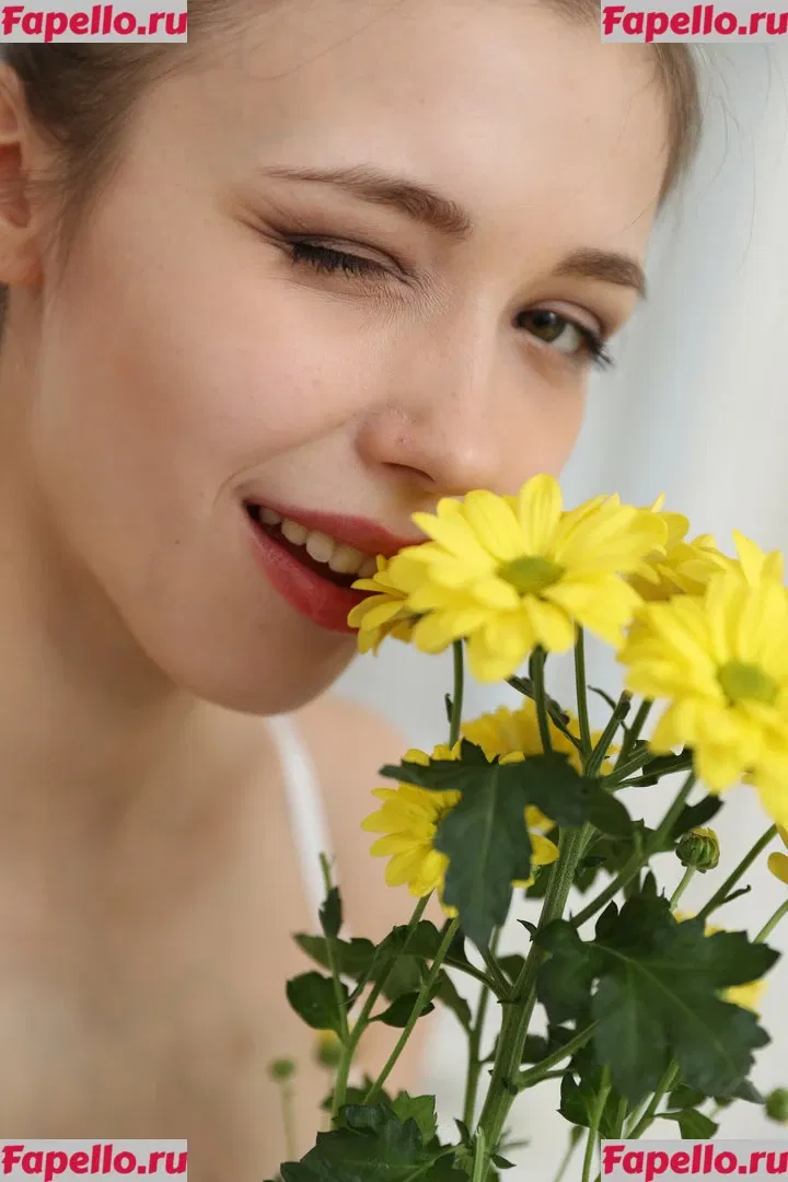 Mila Azul Onlyfans Photo Gallery 