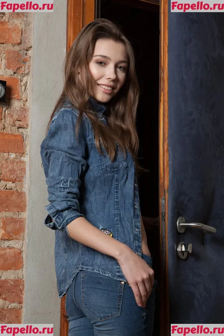 Mila Azul Onlyfans Photo Gallery 