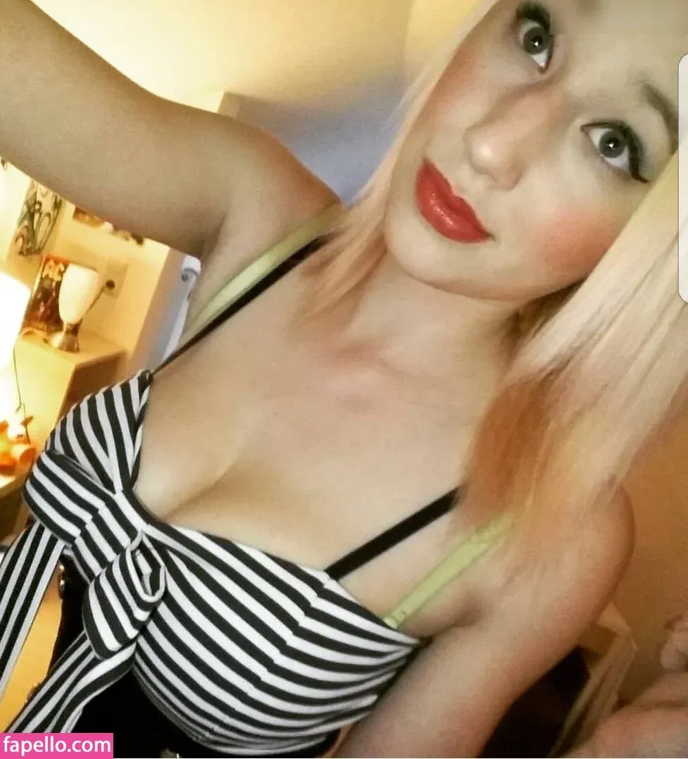 DDBella Onlyfans Photo Gallery 