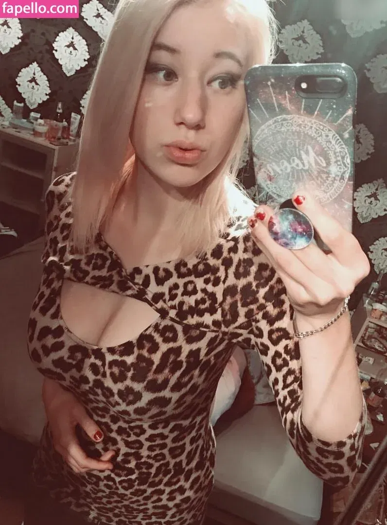 DDBella Onlyfans Photo Gallery 