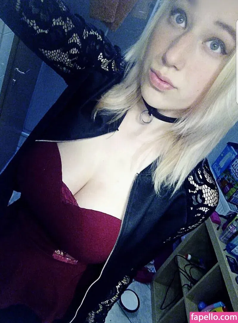 DDBella Onlyfans Photo Gallery 