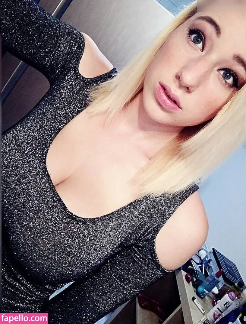 DDBella Onlyfans Photo Gallery 