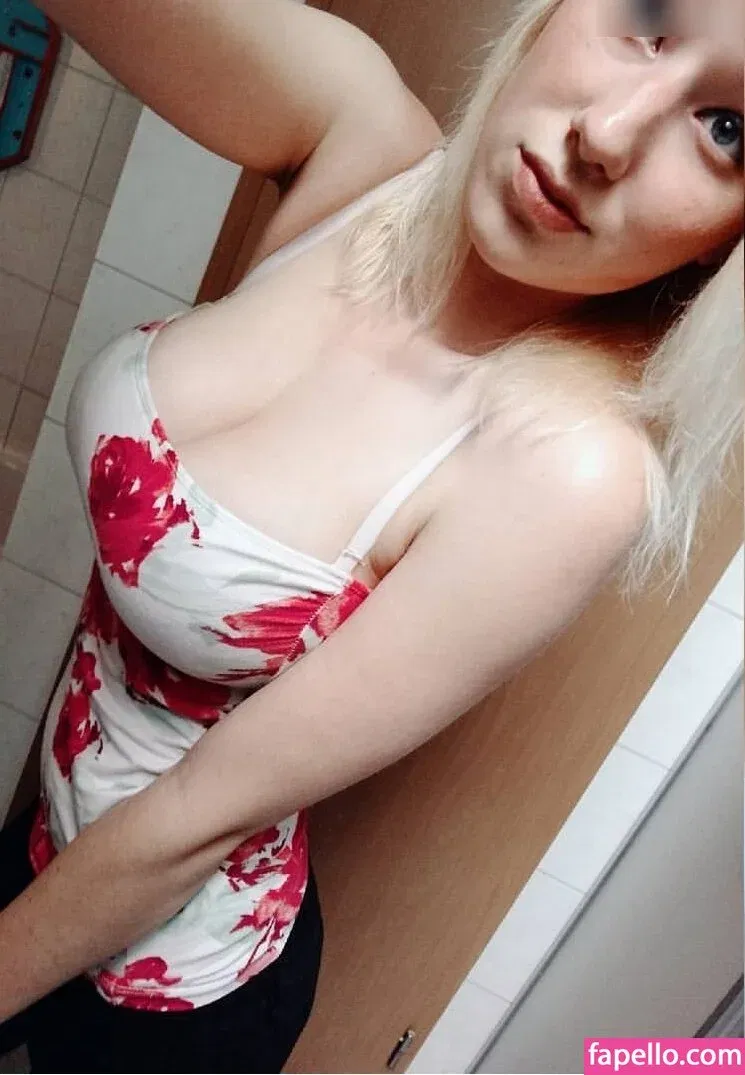 DDBella Onlyfans Photo Gallery 