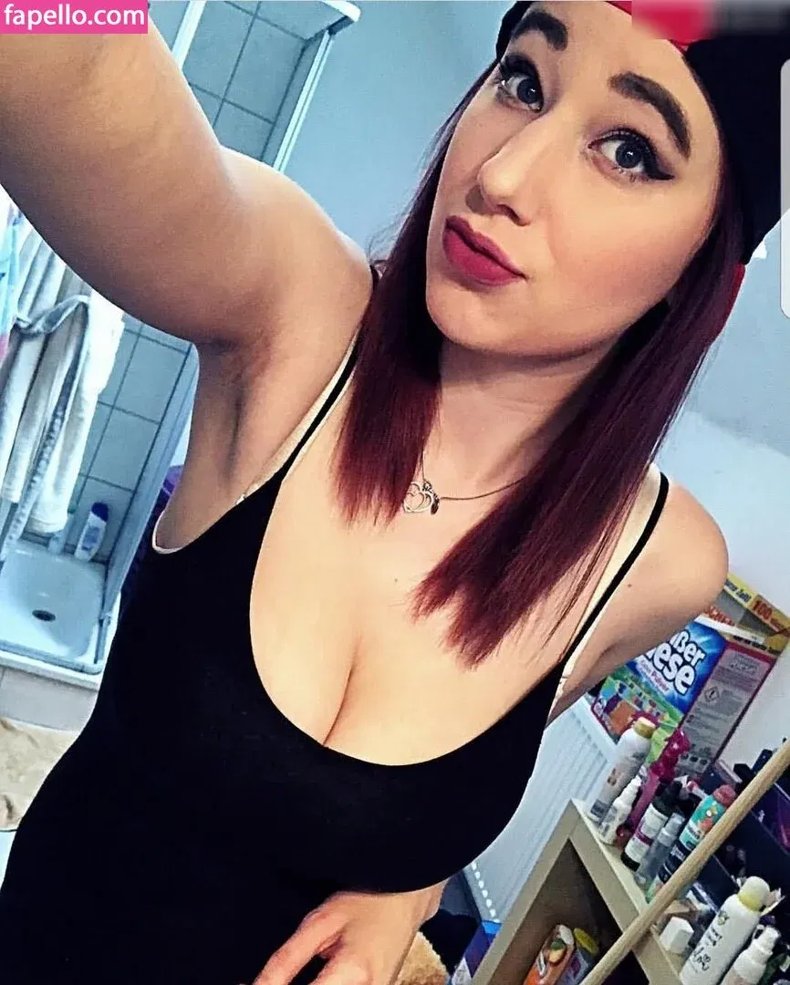 DDBella Onlyfans Photo Gallery 