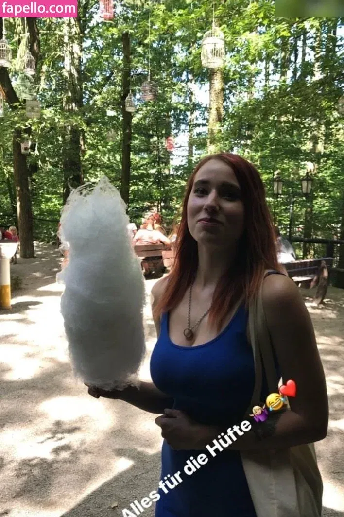 DDBella Onlyfans Photo Gallery 