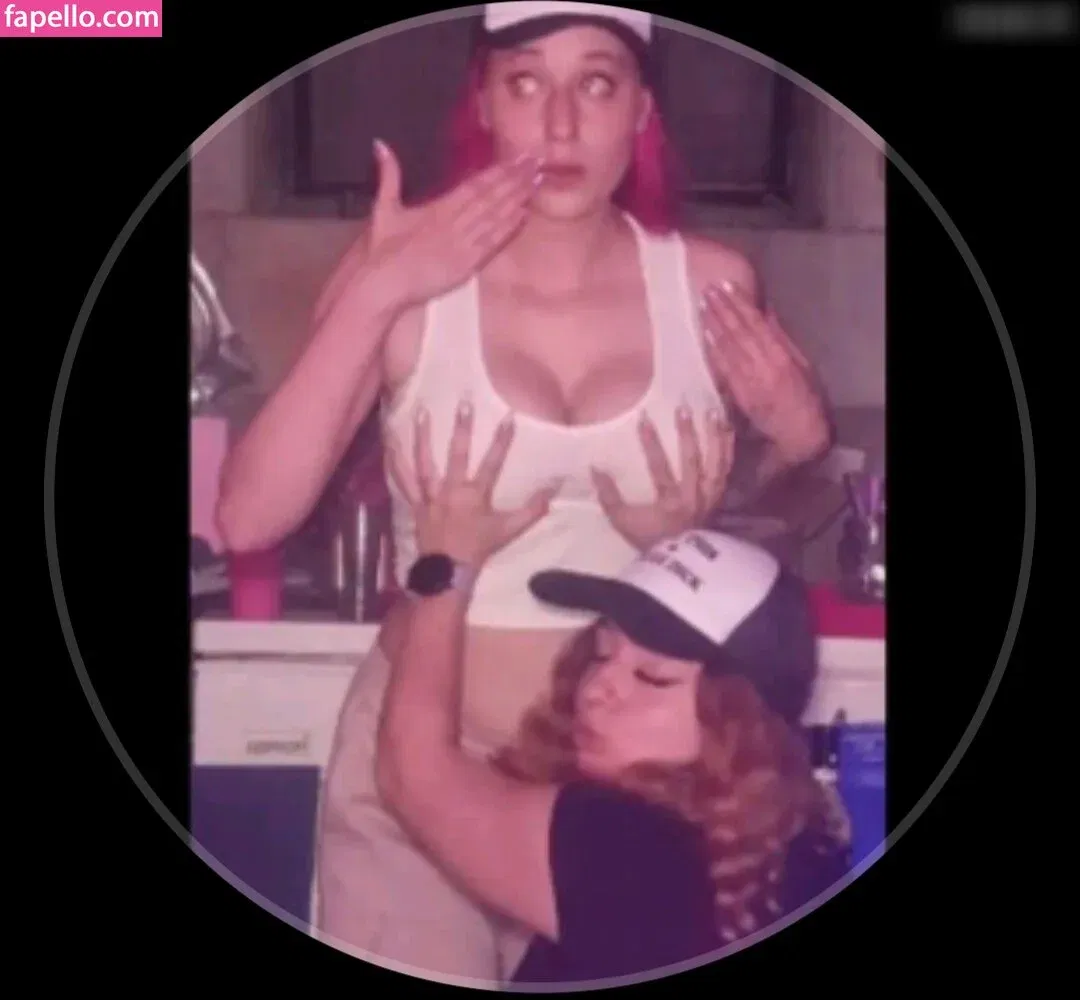 DDBella Onlyfans Photo Gallery 