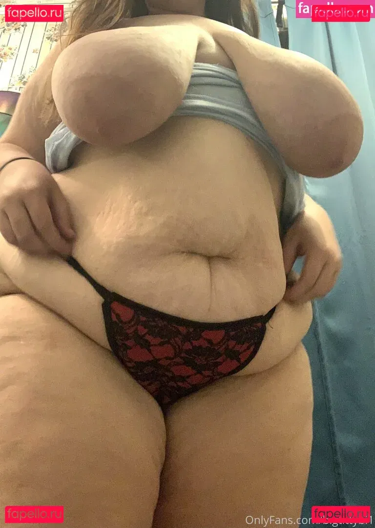bigtittybi1 Onlyfans Photo Gallery 