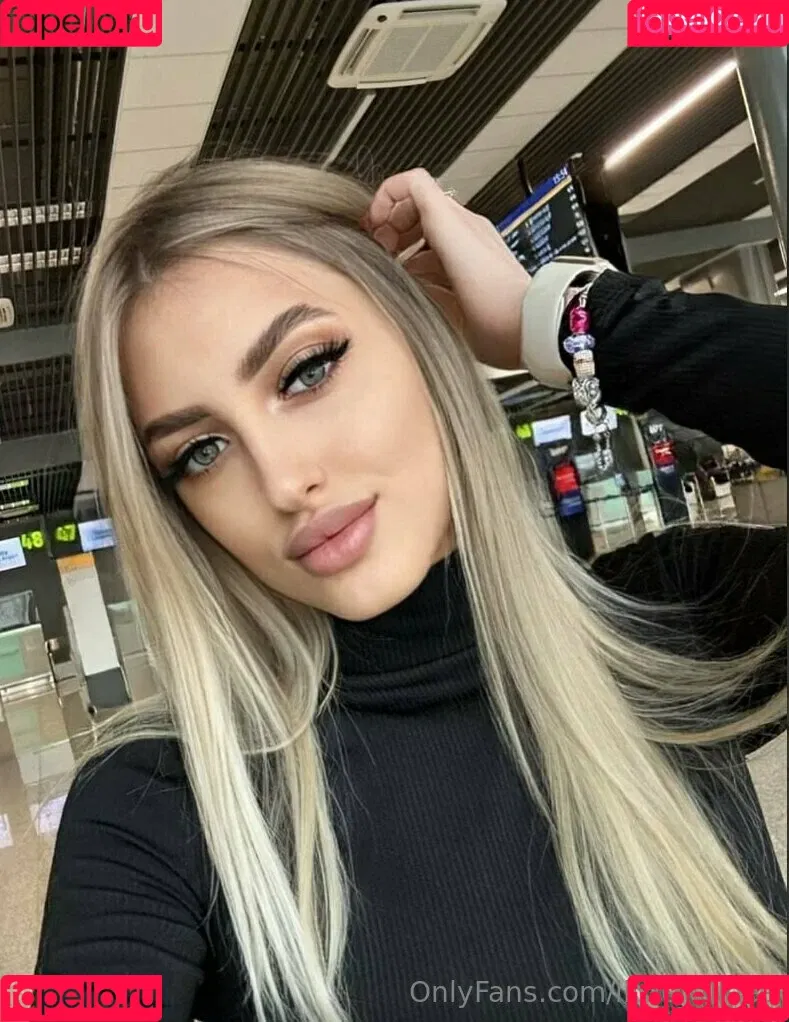 Little_elleee Onlyfans Photo Gallery 