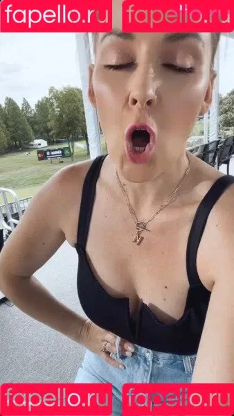 Renee Paquette Onlyfans Photo Gallery 