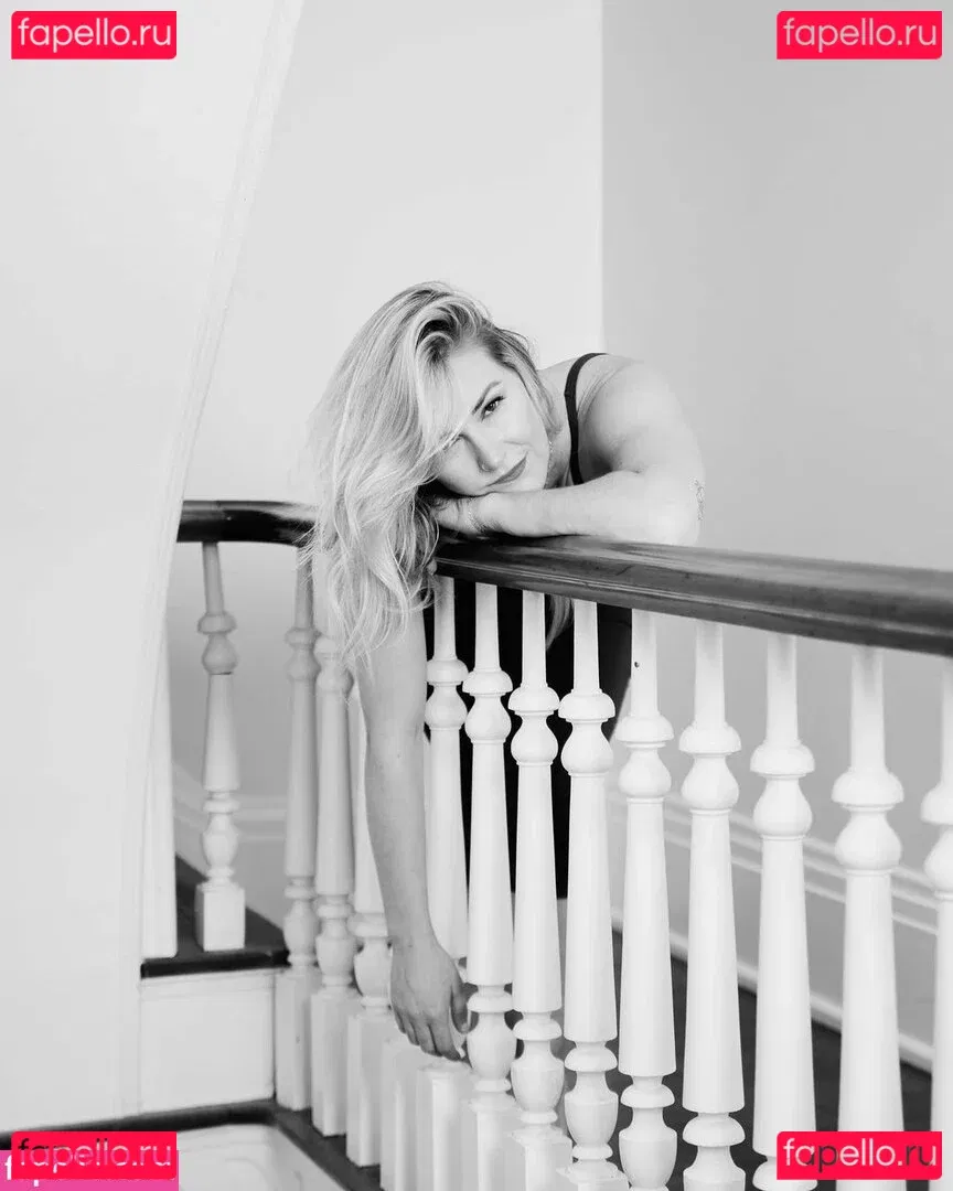 Renee Paquette Onlyfans Photo Gallery 