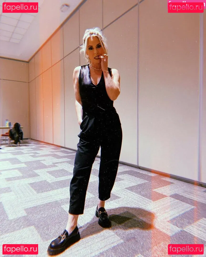 Renee Paquette Onlyfans Photo Gallery 