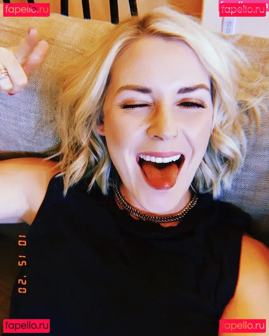 Renee Paquette Onlyfans Photo Gallery 