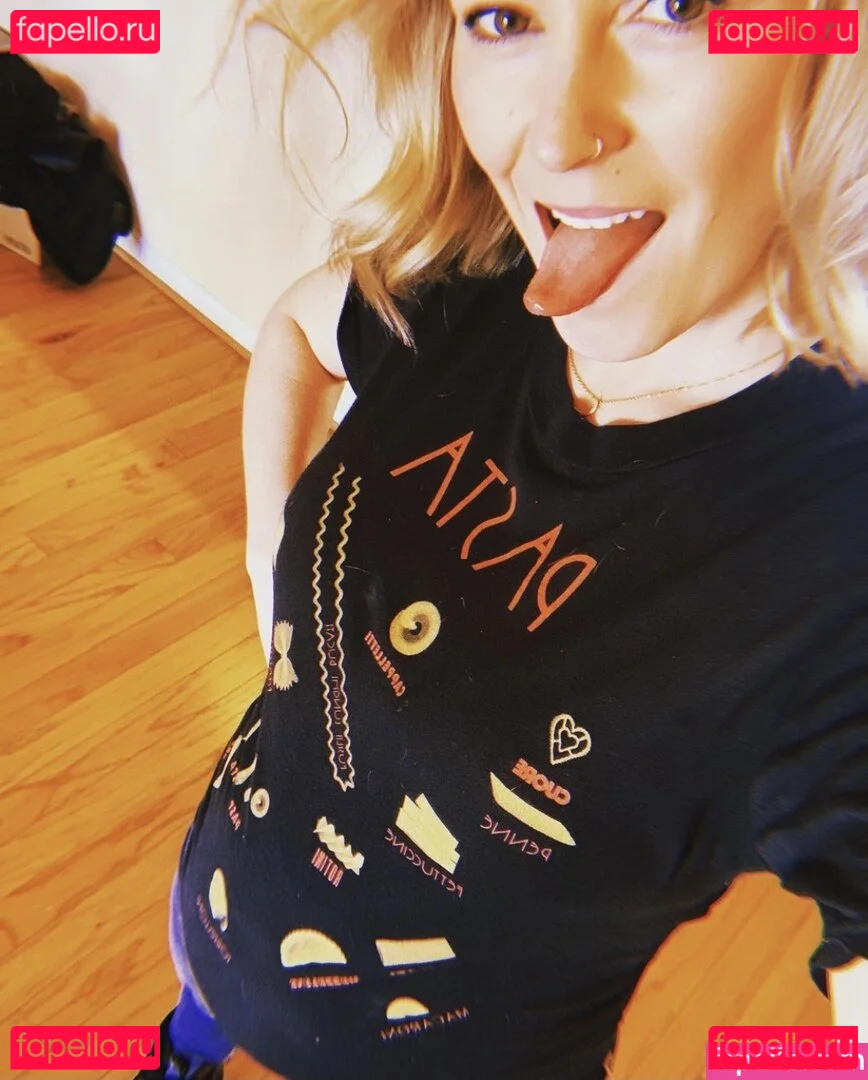 Renee Paquette Onlyfans Photo Gallery 