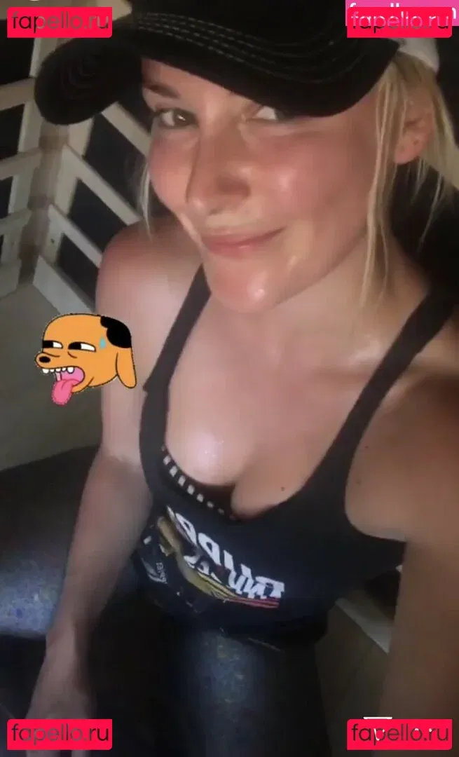 Renee Paquette Onlyfans Photo Gallery 