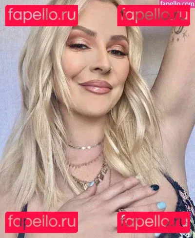 Renee Paquette Onlyfans Photo Gallery 