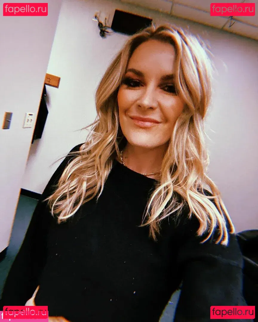 Renee Paquette Onlyfans Photo Gallery 