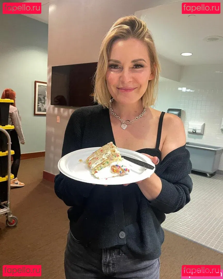 Renee Paquette Onlyfans Photo Gallery 