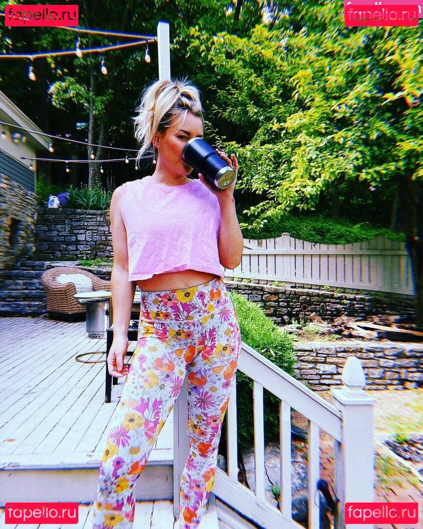 Renee Paquette Onlyfans Photo Gallery 