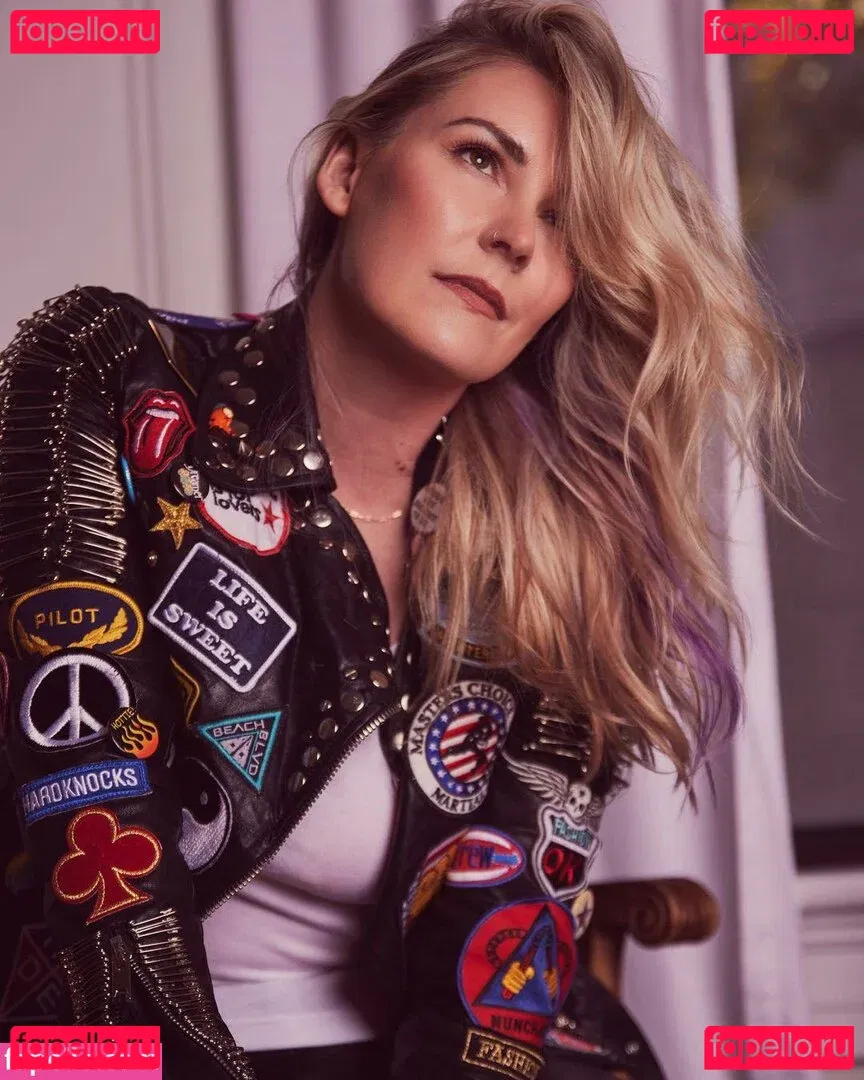 Renee Paquette Onlyfans Photo Gallery 