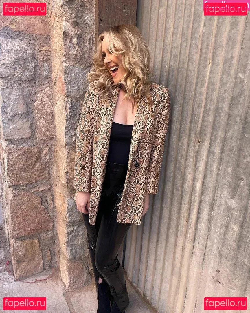 Renee Paquette Onlyfans Photo Gallery 