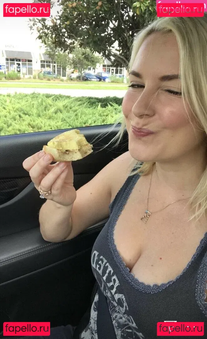 Renee Paquette Onlyfans Photo Gallery 