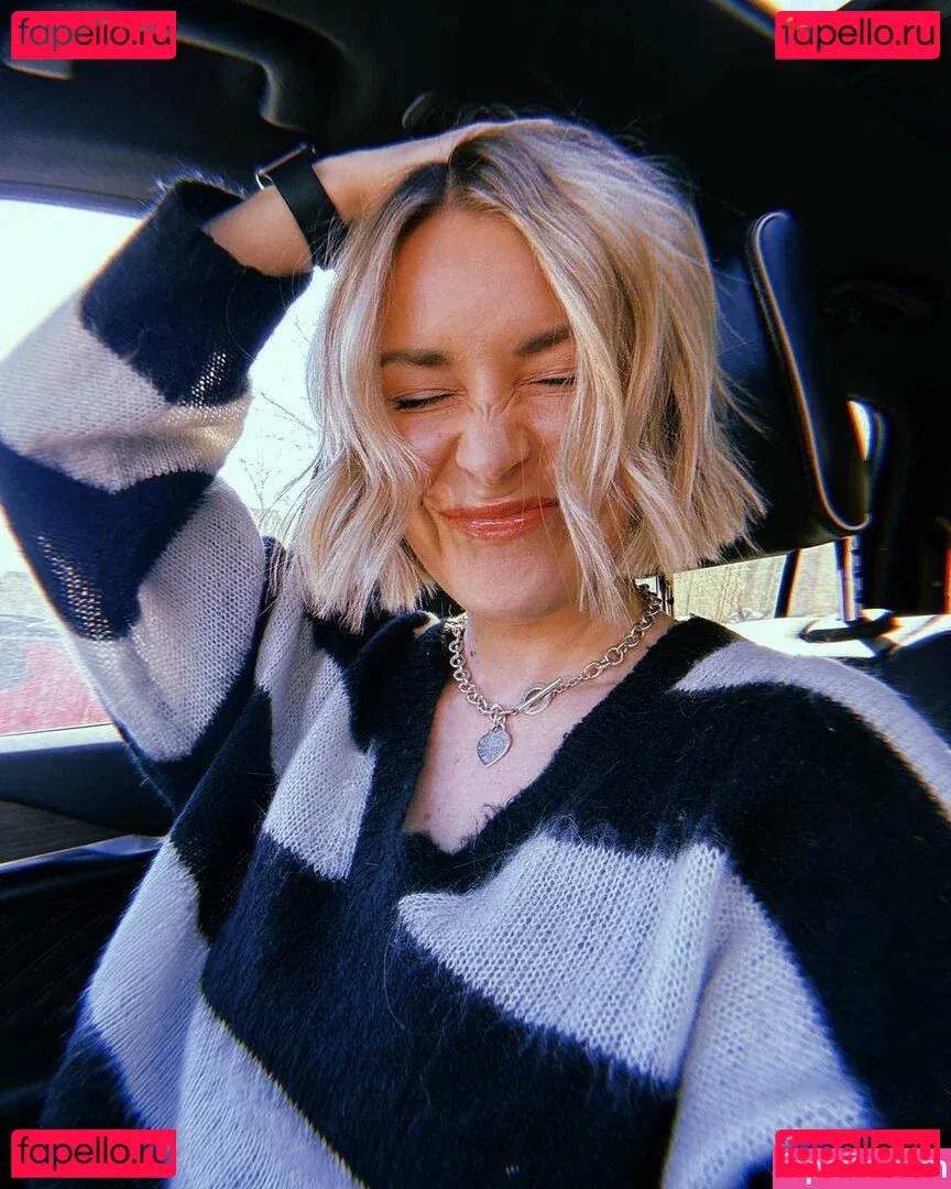 Renee Paquette Onlyfans Photo Gallery 