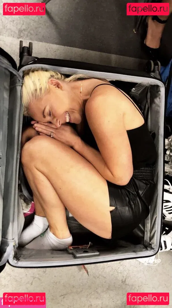 Renee Paquette Onlyfans Photo Gallery 