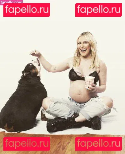 Renee Paquette Onlyfans Photo Gallery 