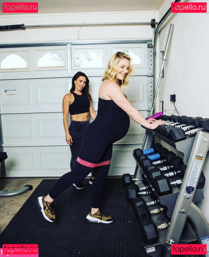 Renee Paquette Onlyfans Photo Gallery 