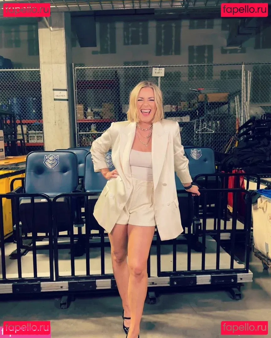 Renee Paquette Onlyfans Photo Gallery 