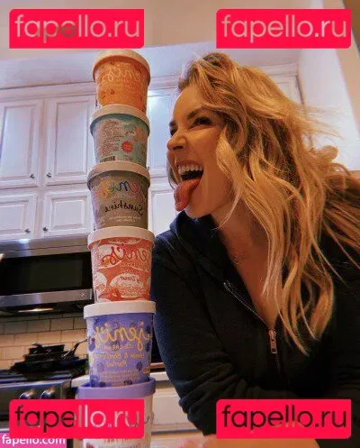 Renee Paquette Onlyfans Photo Gallery 