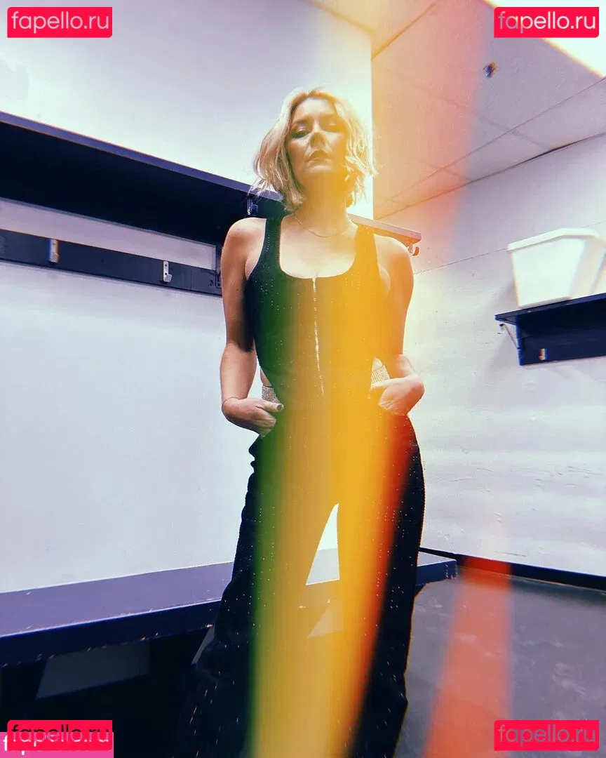 Renee Paquette Onlyfans Photo Gallery 