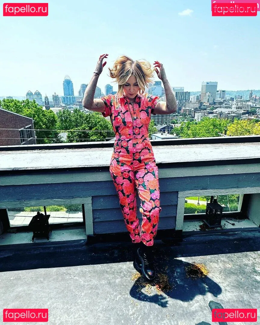 Renee Paquette Onlyfans Photo Gallery 