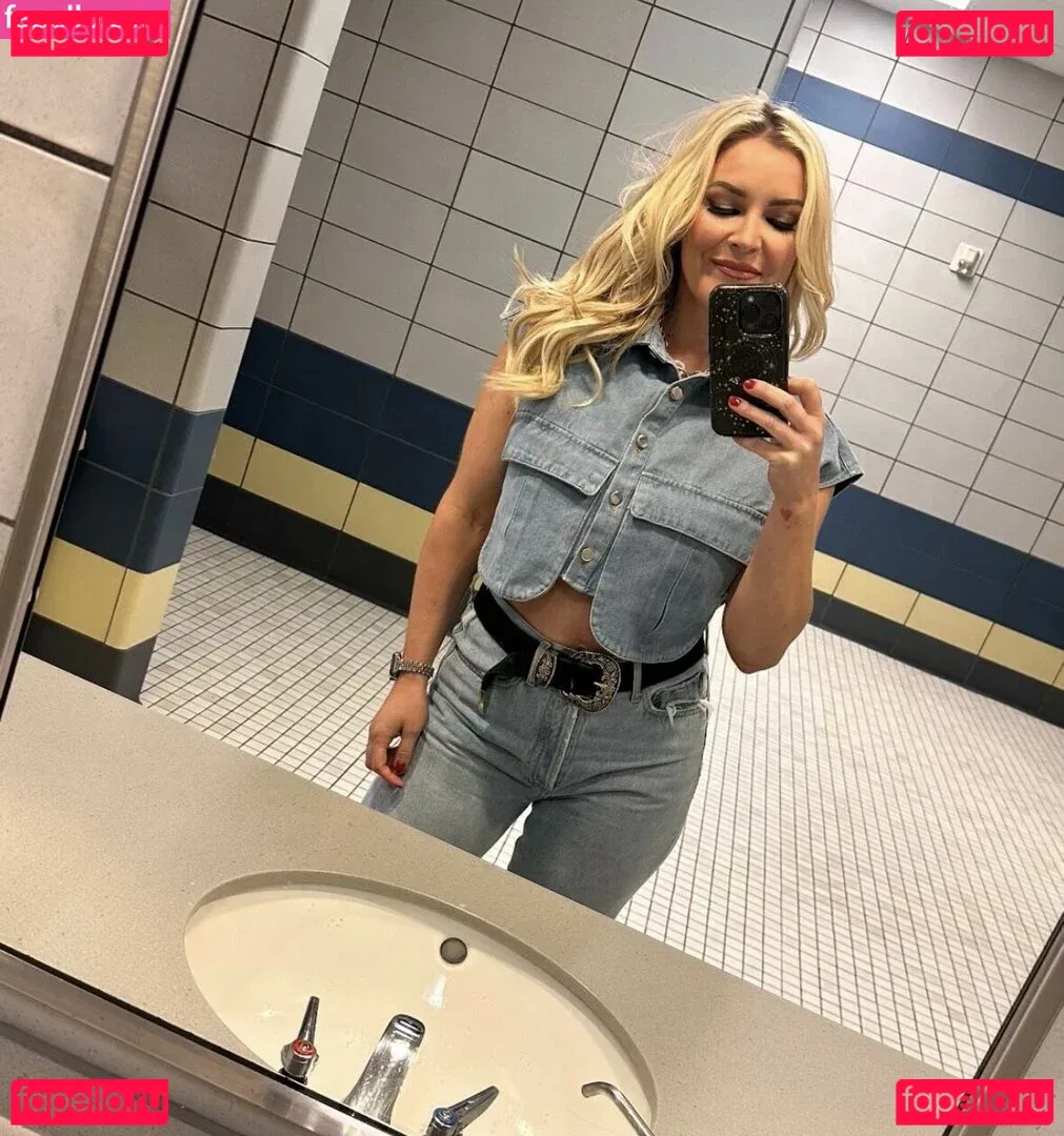 Renee Paquette Onlyfans Photo Gallery 