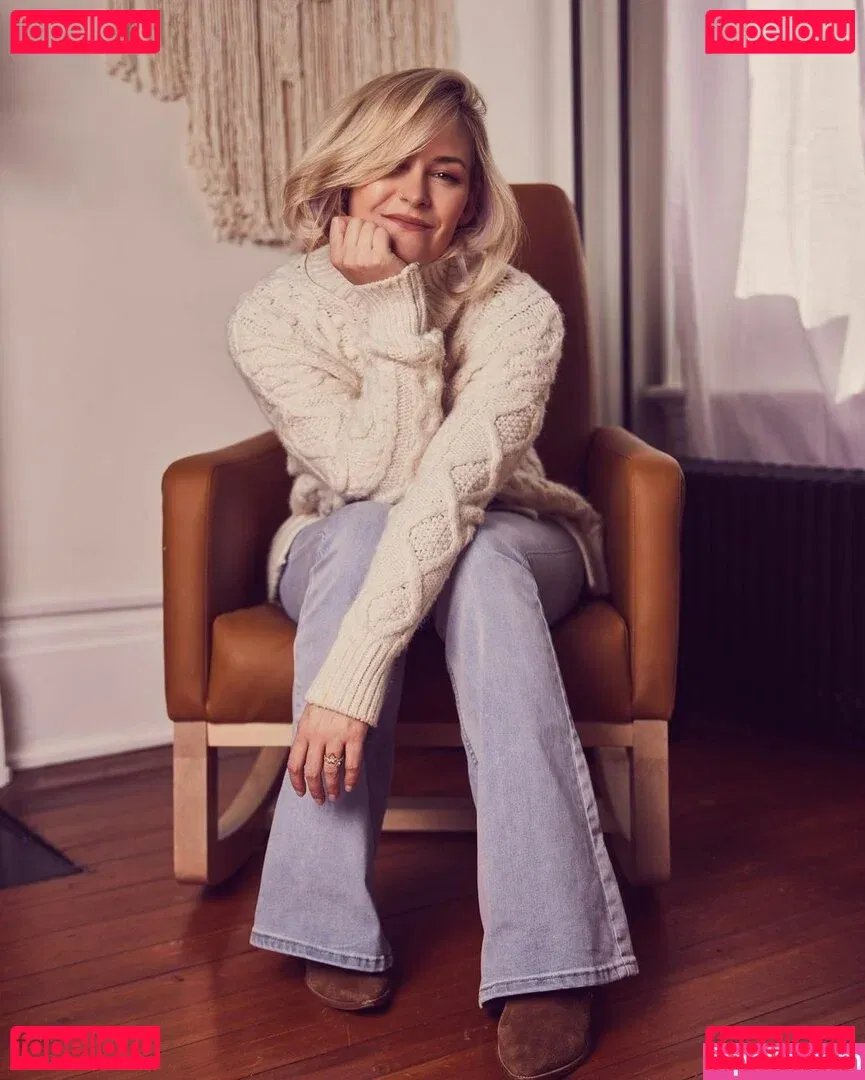 Renee Paquette Onlyfans Photo Gallery 