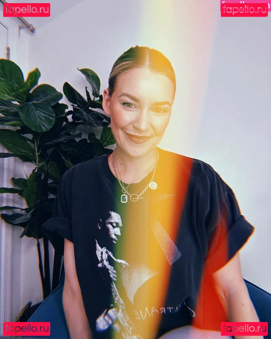 Renee Paquette Onlyfans Photo Gallery 