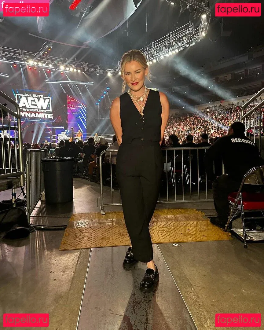 Renee Paquette Onlyfans Photo Gallery 